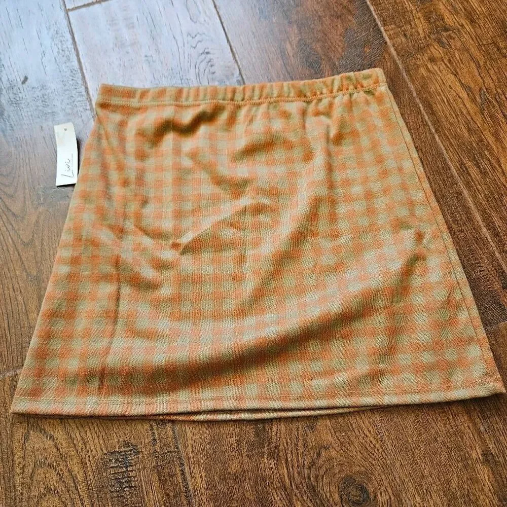 NWT Livi Olivia Rae Mini Skirt